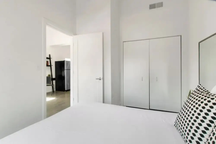 Stylish 1BR in West Loop - Lake 301 rep