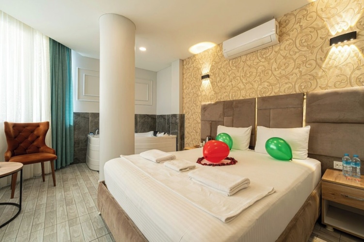 Premium Double room with city view