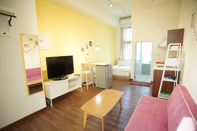 CJ Hotel