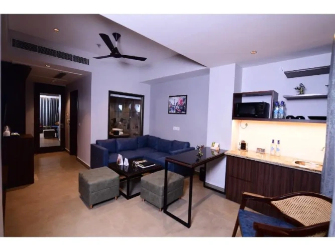 Deluxe Twin Family room