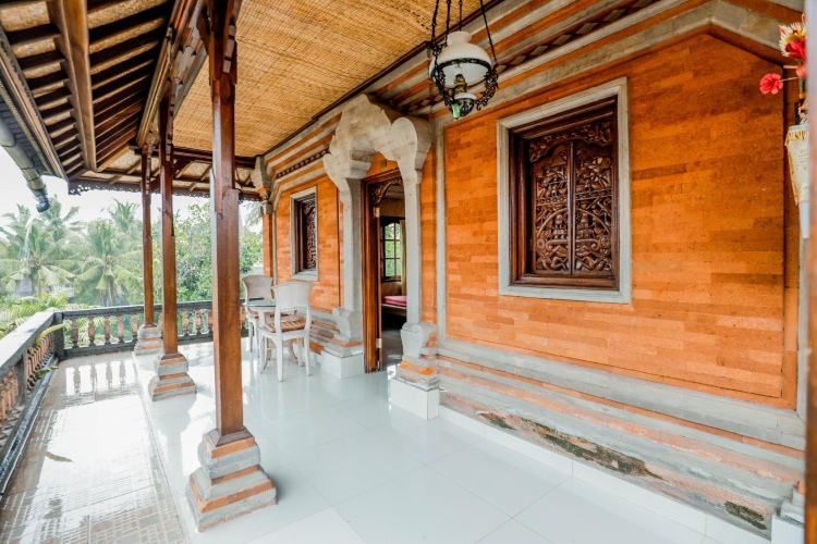 Standard Twin room with balcony