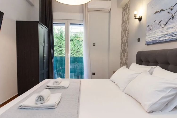 Metaxourgio 2 Bd Gem for Urban Explorers