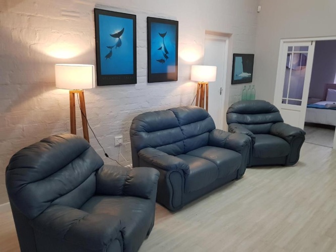 4 Bedrooms Cottage