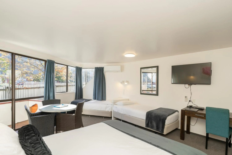 Melbourne Lodge