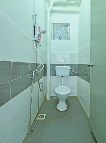 OYO 90431 Cz Hotel