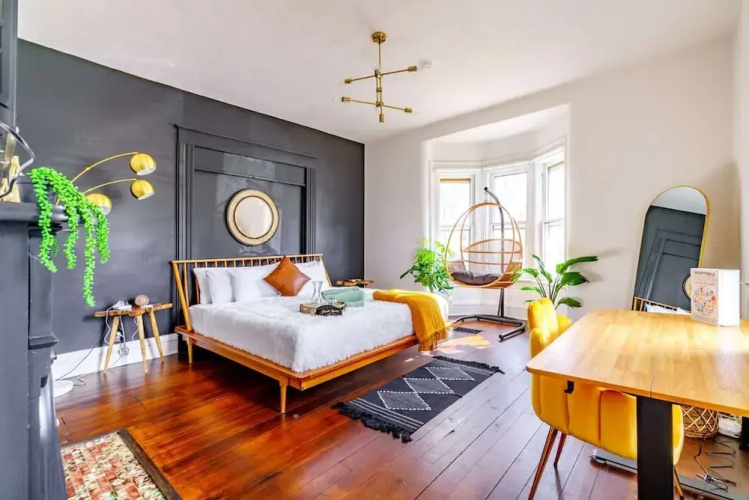 Prime Location Clean Top Rated Free Parking