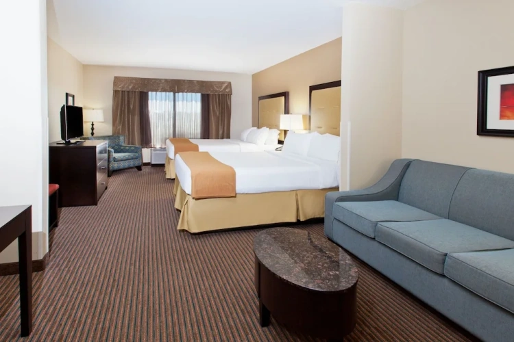 Quadruple Suite
