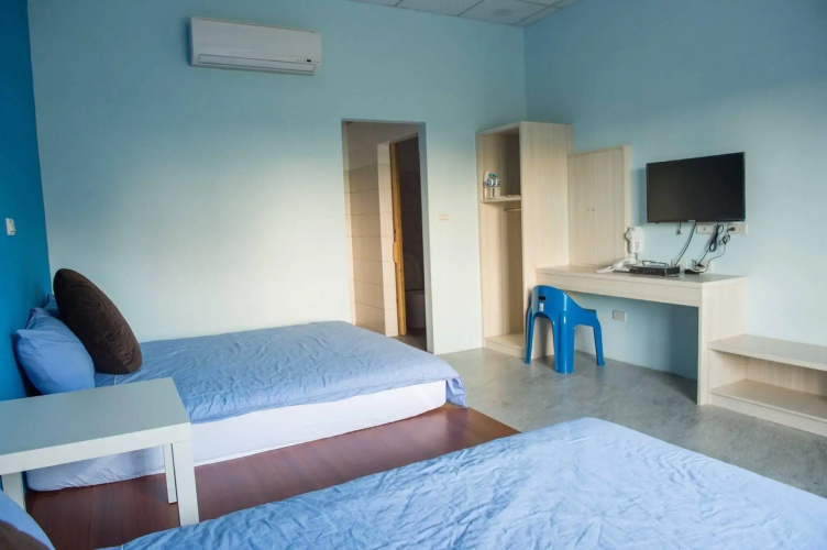 Country Lane Hostel