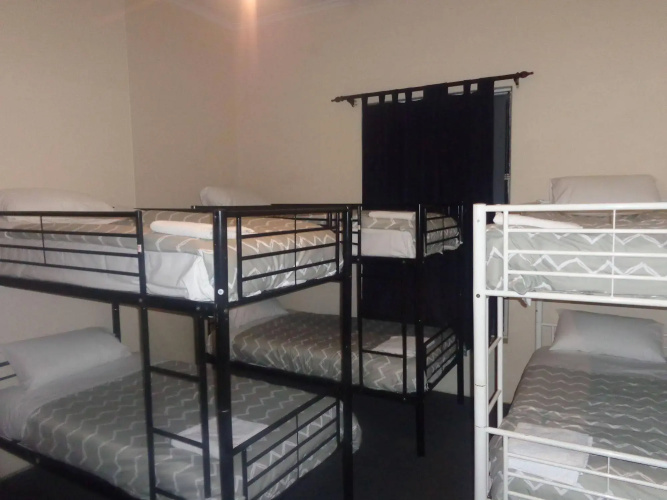 Adelaide Motel & Backpackers