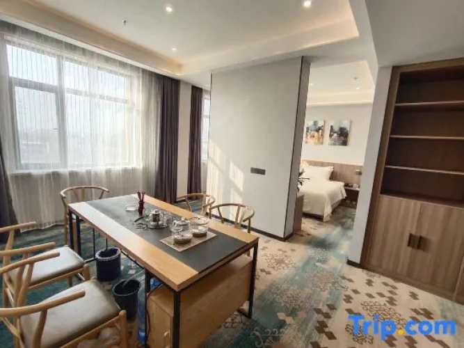 2 Bedrooms Deluxe Suite