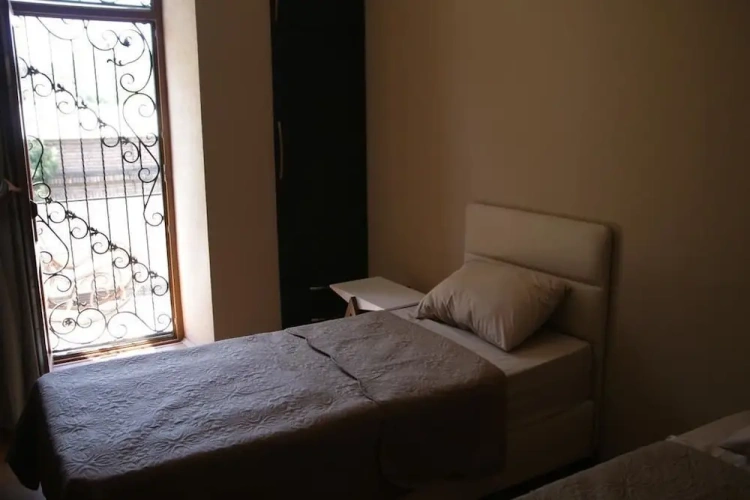 Standard Twin room with balcony