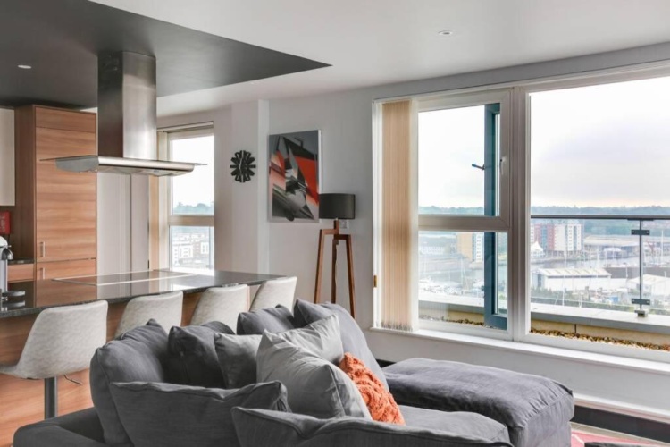 2 Bedrooms Apartment