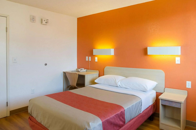 Motel 6 Denver, CO – Downtown