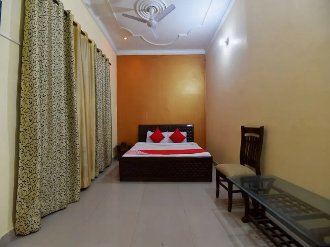 OYO 28146 Hotel Virsa