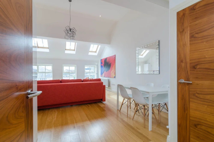 8 Fitzrovia