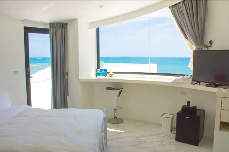 Beach Front Villa(漫步白沙渡假會館)