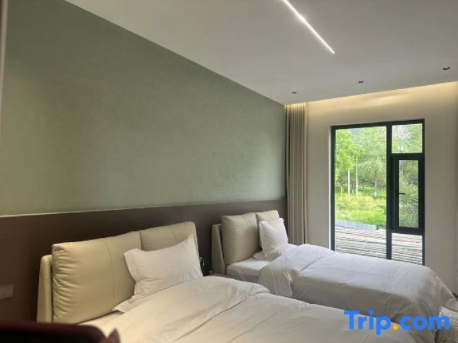 Standard Double room with view