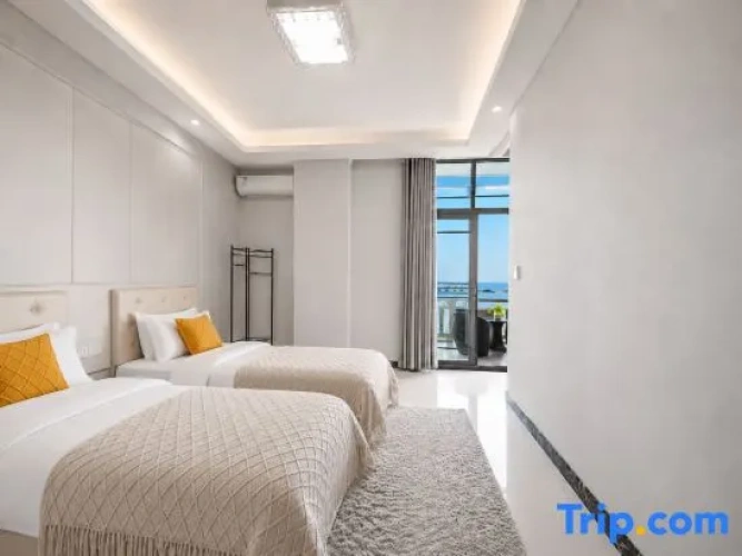 Double Suite with balcony and with sea view