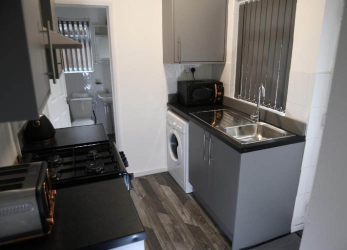 3 Bedrooms Apartment