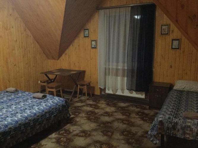 Standard Triple room