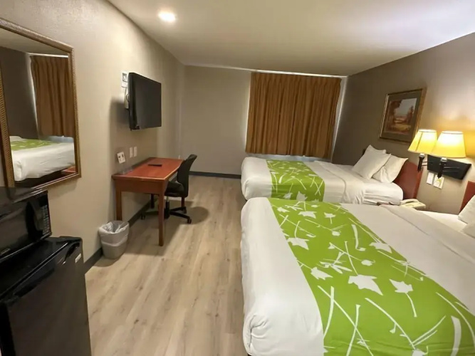 Larned Inn & Suites