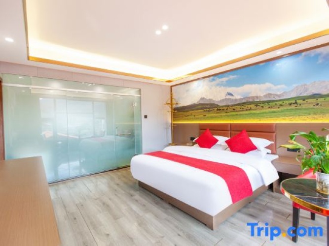 Deluxe Double Suite
