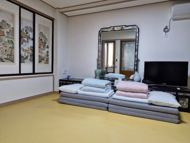 Leedo Hanok
