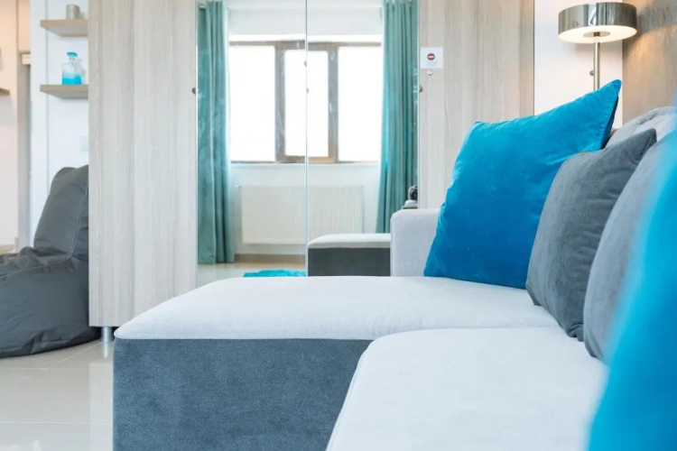 Luxury Flat 9 near Metro