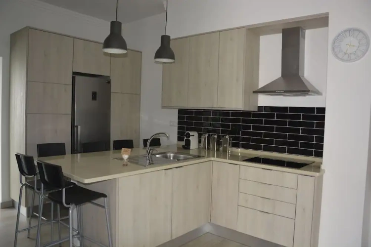 2 Bedrooms Cottage