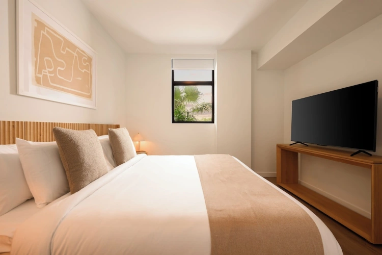 2 Bedrooms Superior Suite with balcony