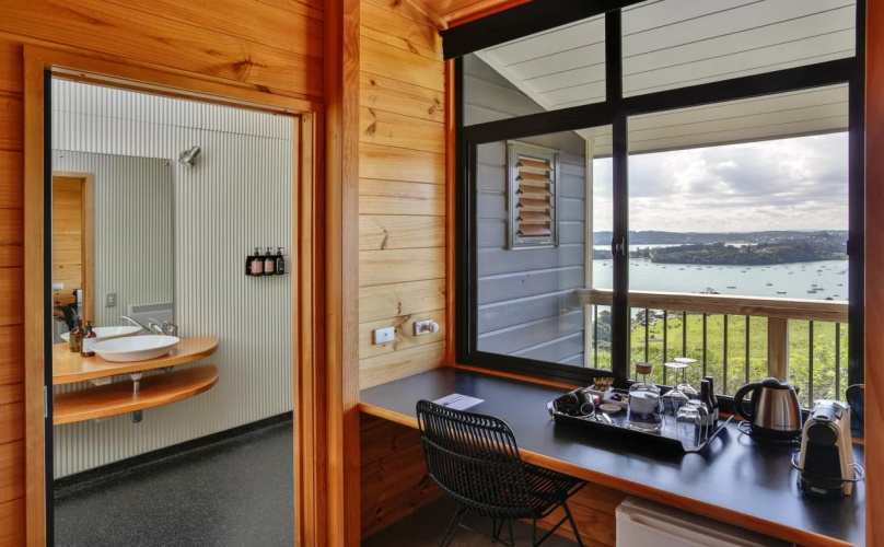 Te Whau Lodge