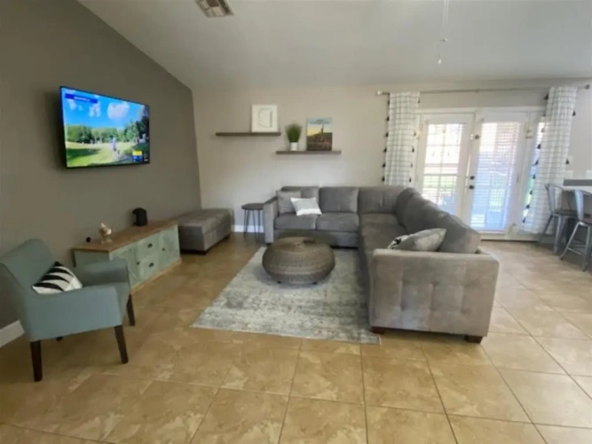 4 Bedrooms Cottage
