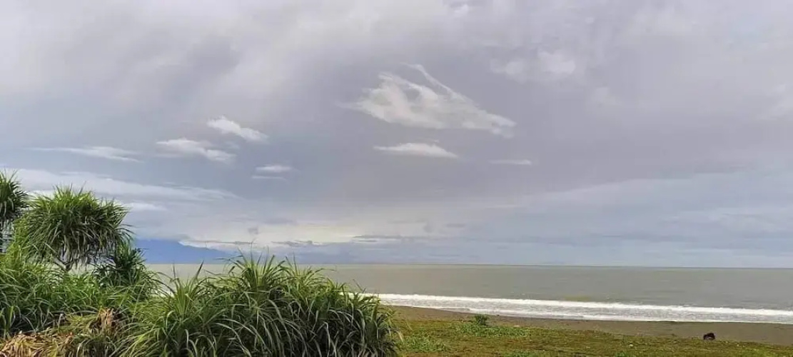 The Waves at Socorro Baler- Hotel A