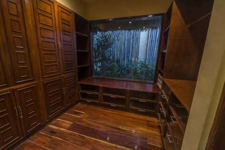 Palm Breeze Villa