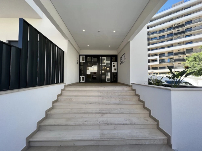 Praia DA Rocha Modern by Homing