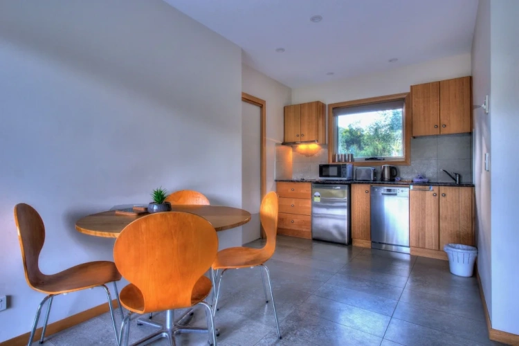 2 Bedrooms Cottage