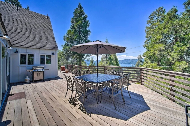 4 Bedrooms Cottage