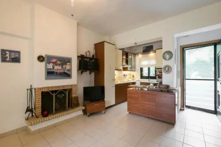4bdr Beachfront House In Kalandra