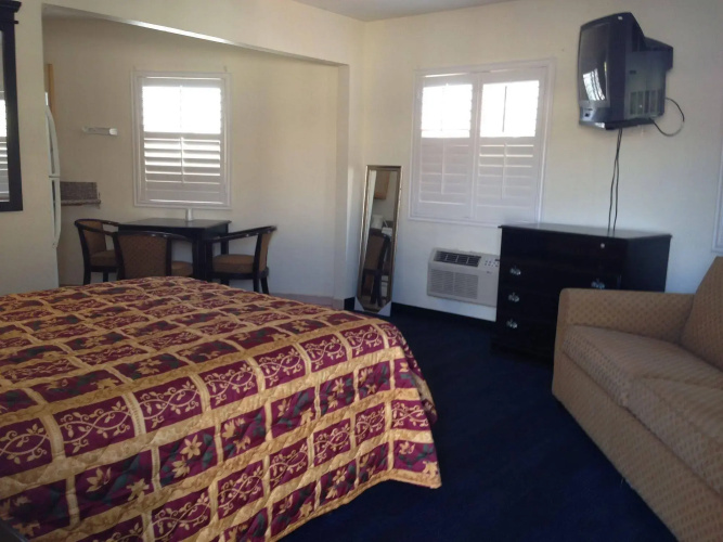 Budget Inn
