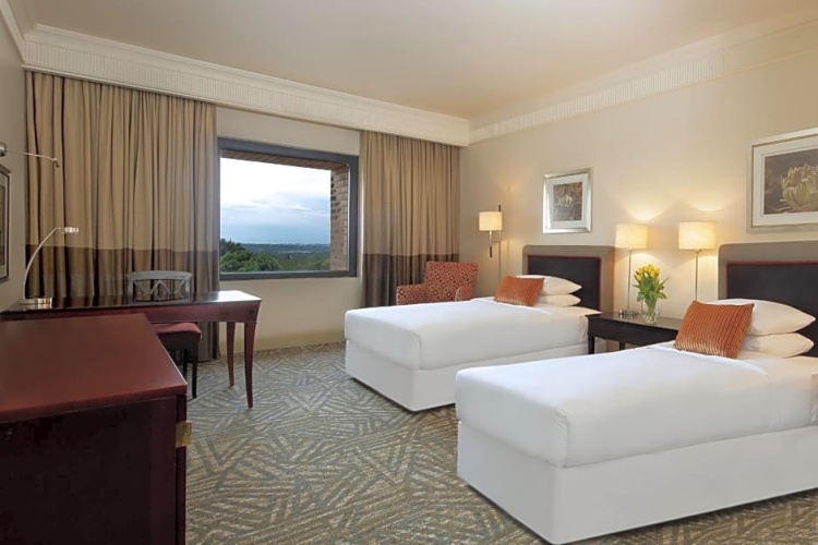 Twin Club room