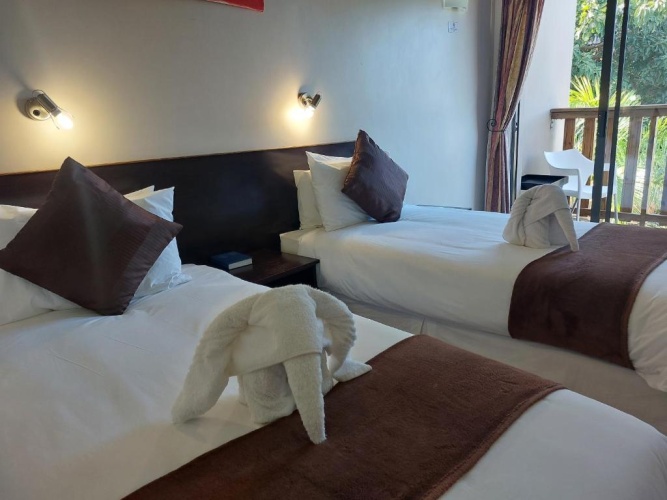 Standard Twin room with balcony