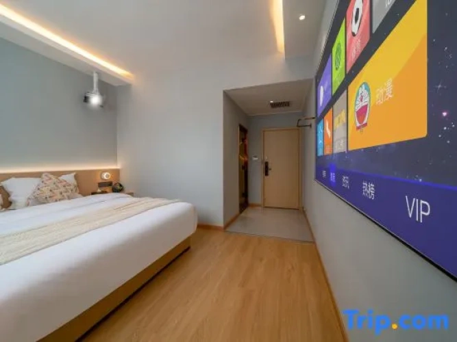 Standard Double room with city view