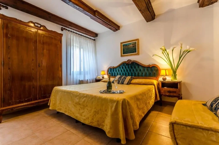 Triple room
