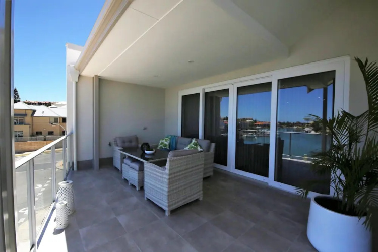 Harbour Views at Mindarie Marina