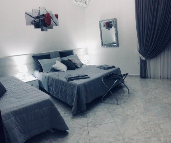 Standard Triple room