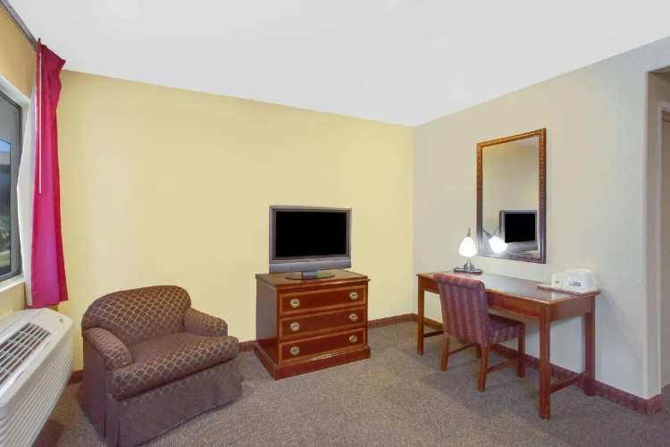 Baymont By Wyndham Coalinga