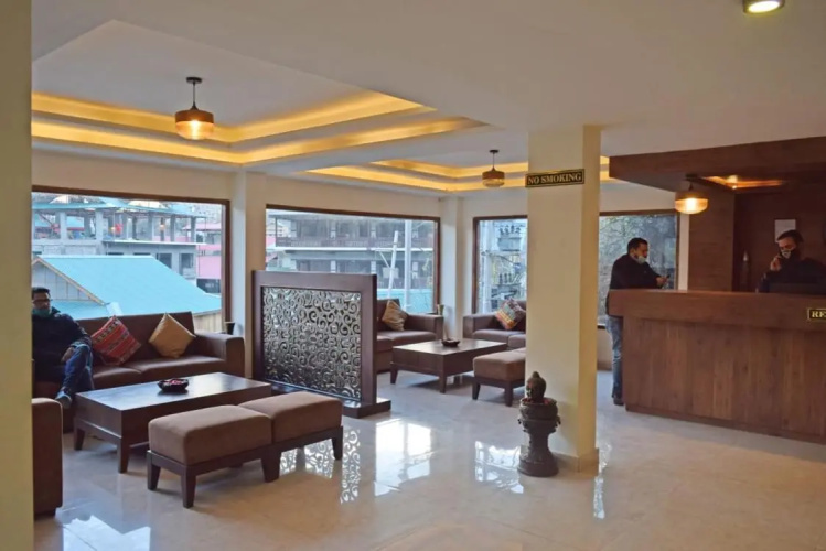 Hotel Alpas Manali