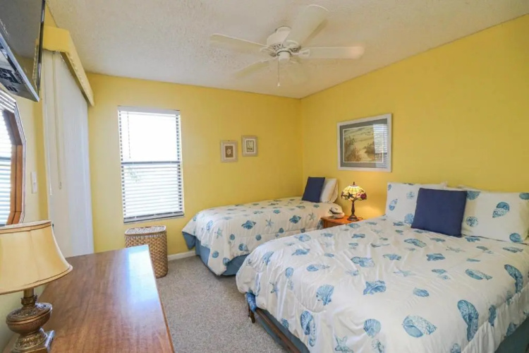 Island South 33