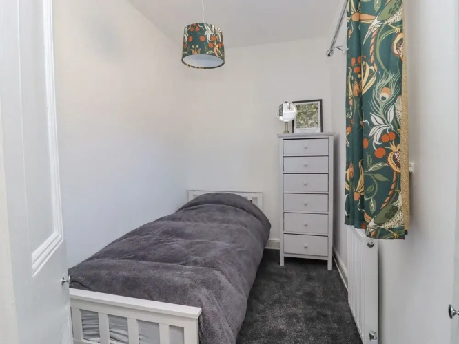4 Pulmans Place