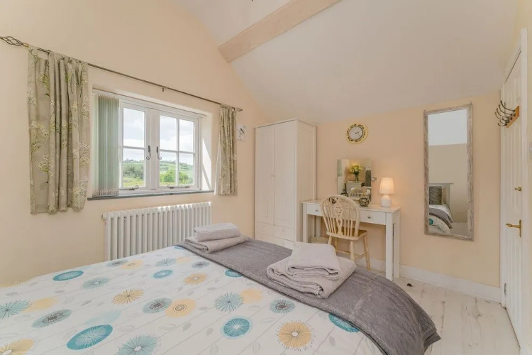 Crown Cottage